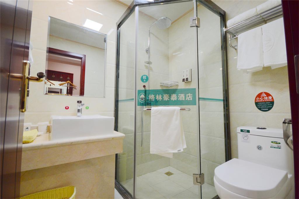 Greentree Inn Zhejiang Jiaxing West Zhongshan Road Vintage Car Building Express Hotel Экстерьер фото